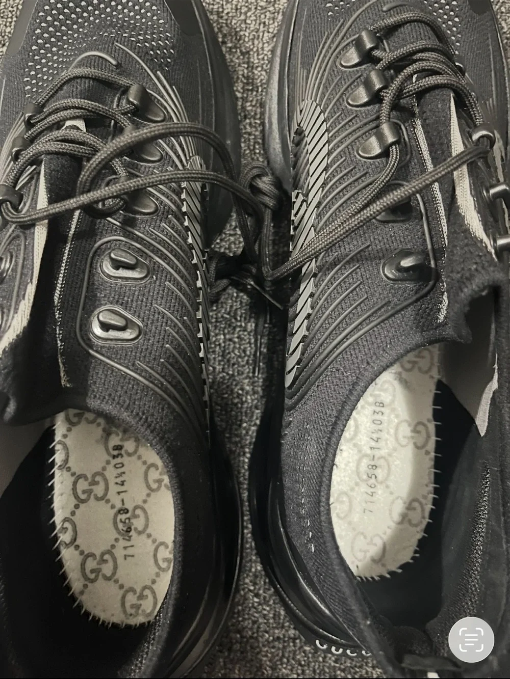 $915 NWT Mens Gucci Run Black Knit Sneakers Size 14.5